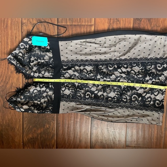 ♥️Mind Code Black and Cream Lace Chemise - Picture 10 of 10